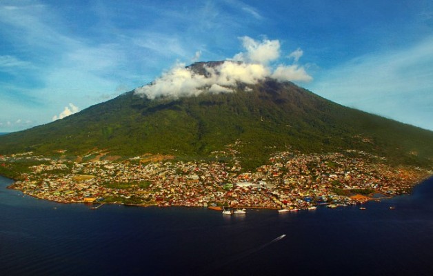 Ternate gunung api gamalama