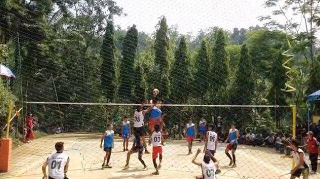 Lapang Volly Dusun Manis di Desa Subang Kecamatan Subang Kabupaten Kuningan Jawa Barat 