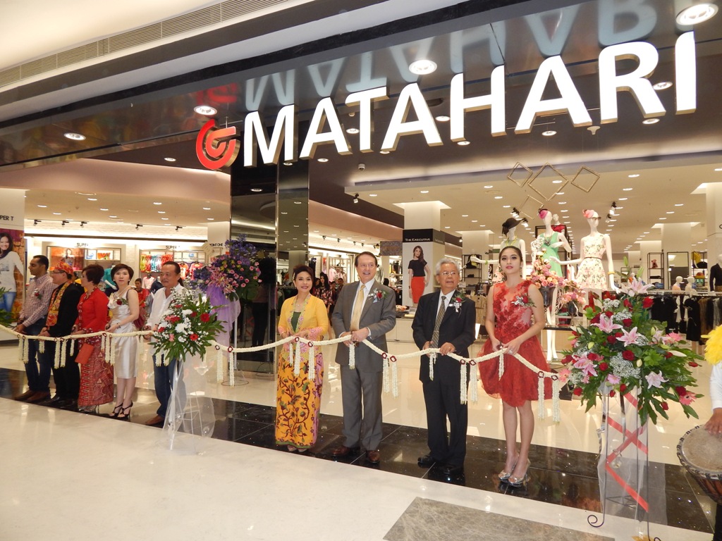 Matahari Departement Store di Mall Puri