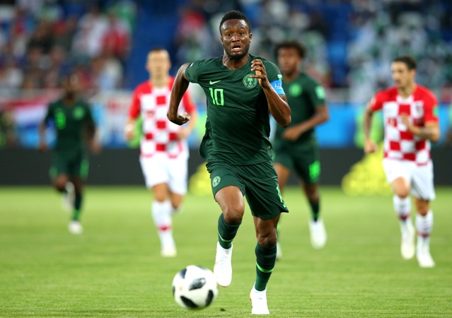 John Obi Mikel memangku beban tim. Foto: FIFA