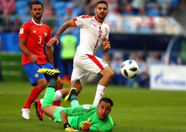 Keylor Navas akan jadi tembok terakhir yang menahan gempuran pemain Brasil. Foto: FIFA