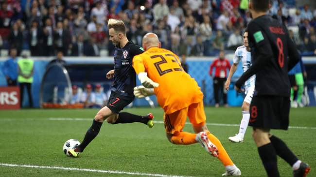 Gol Ivan Rakitic do akhir laga. Foto: FIFA