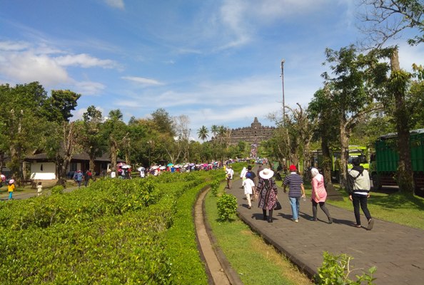 Peningkatan jumlah turis asing di Borobudur